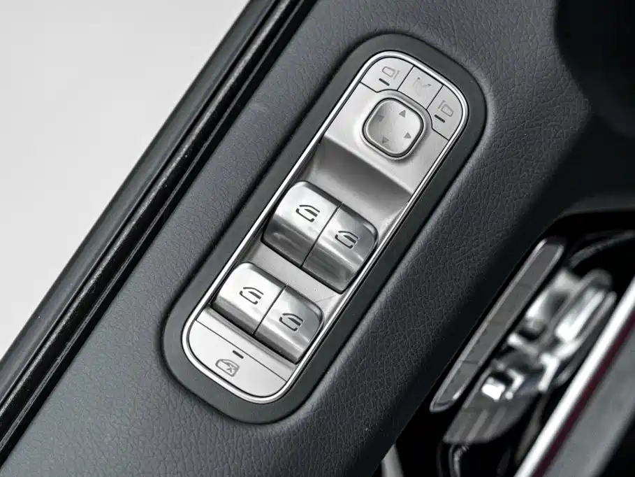 Mercedes-Benz G-Class — миниатюра 17