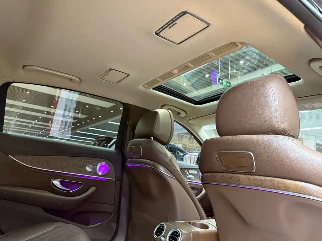 Mercedes-Benz E-Class — миниатюра 25