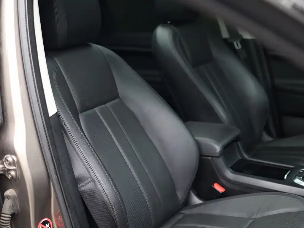 Land Rover Discovery Sport — миниатюра 30