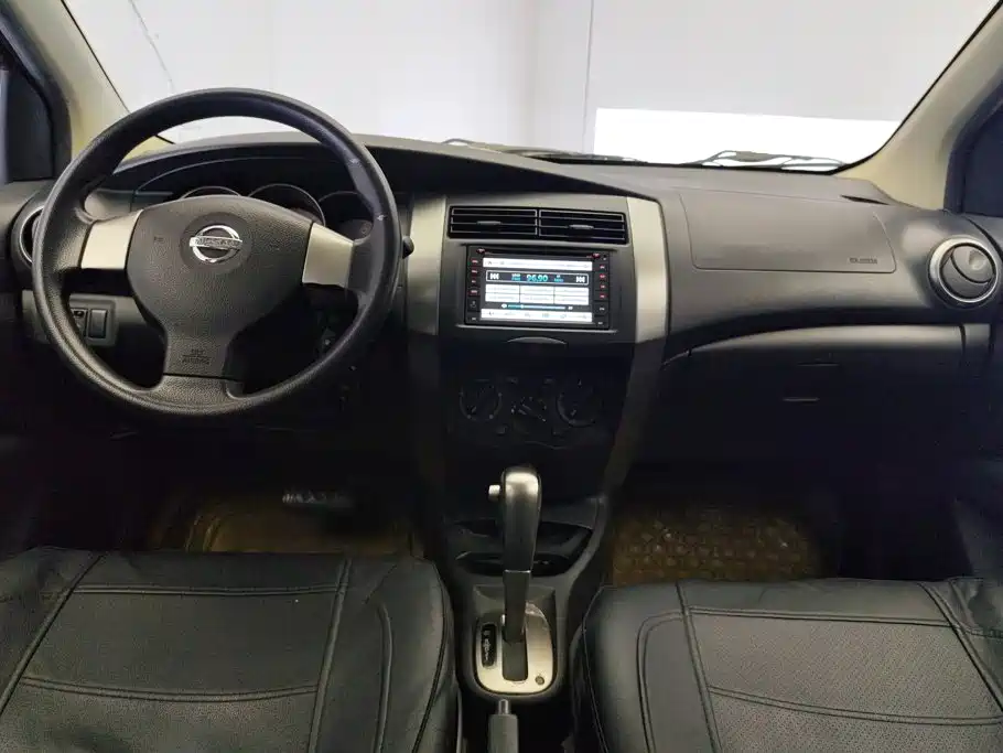 Nissan Livina — миниатюра 12
