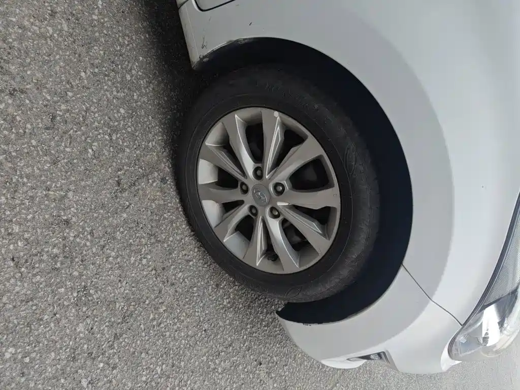 Hyundai Elantra Langdong — миниатюра 8