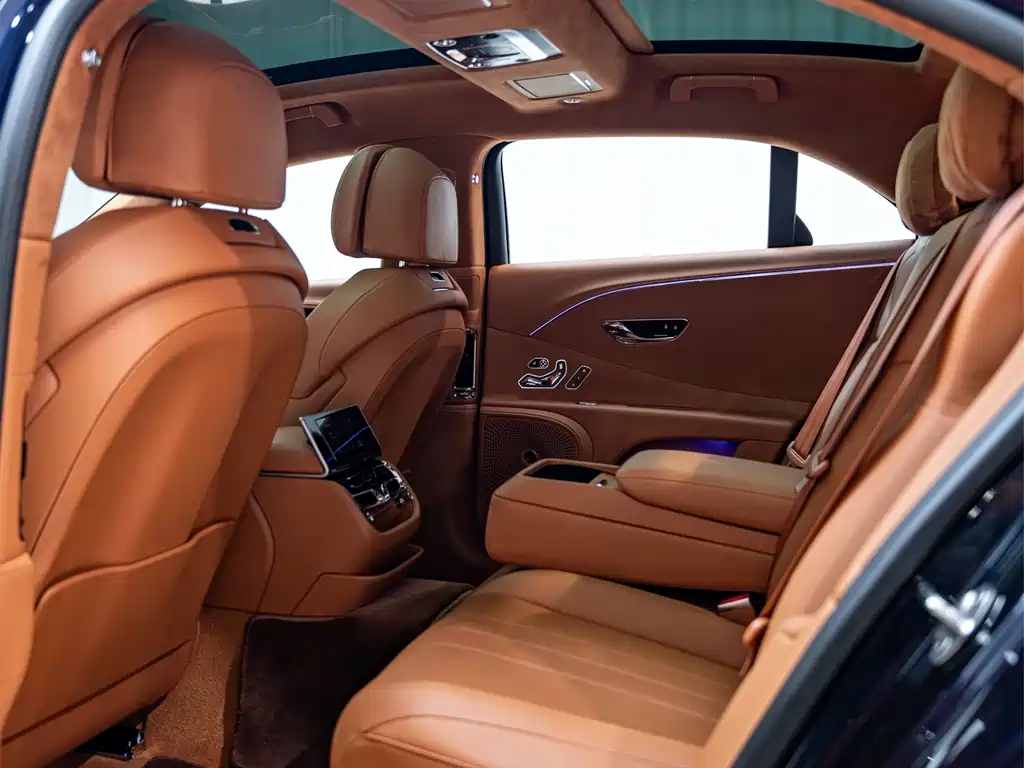 Bentley Flying Spur — миниатюра 13
