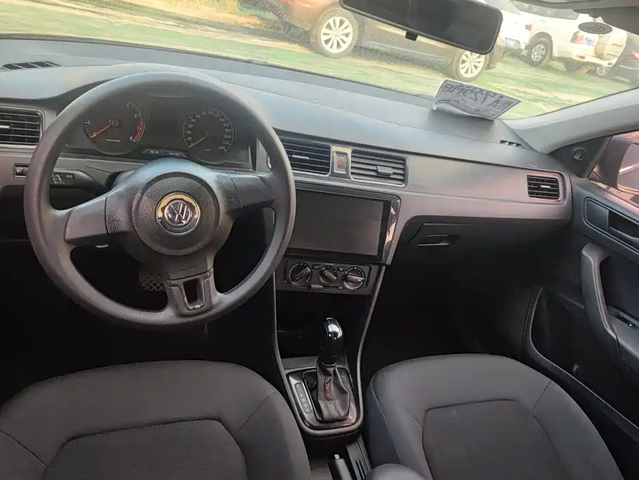 Volkswagen Santana — миниатюра 12
