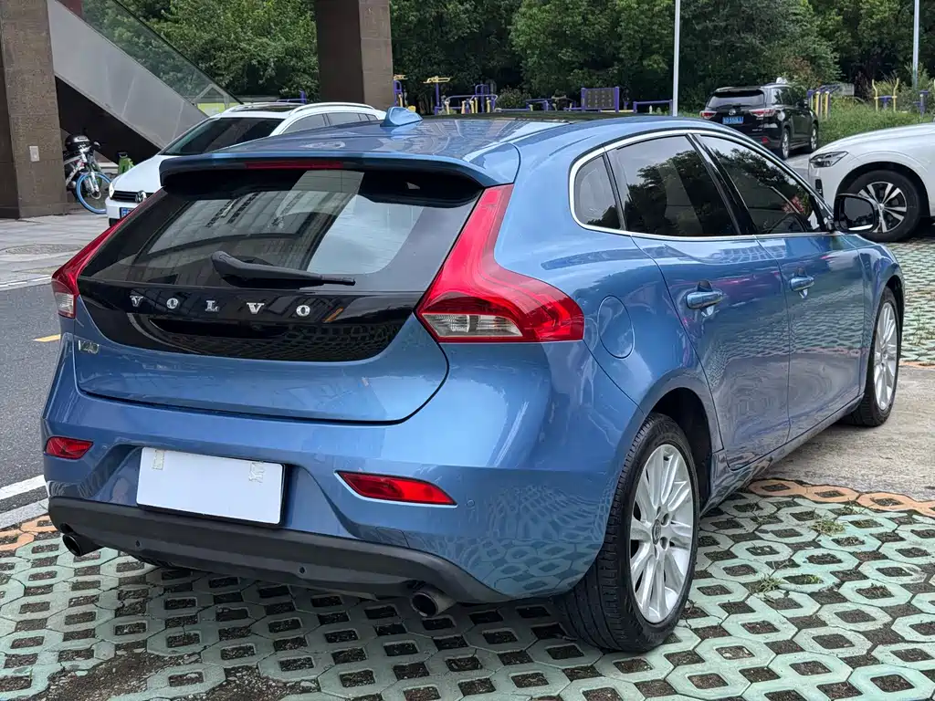 Volvo V40 — миниатюра 6