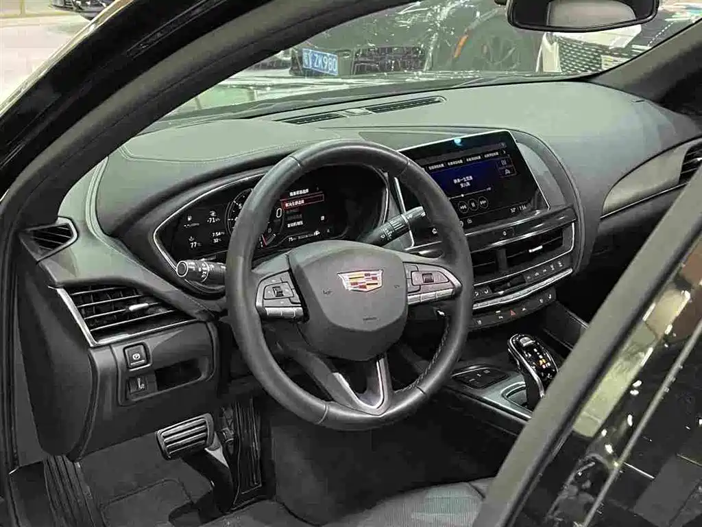Cadillac CT5 — миниатюра 11