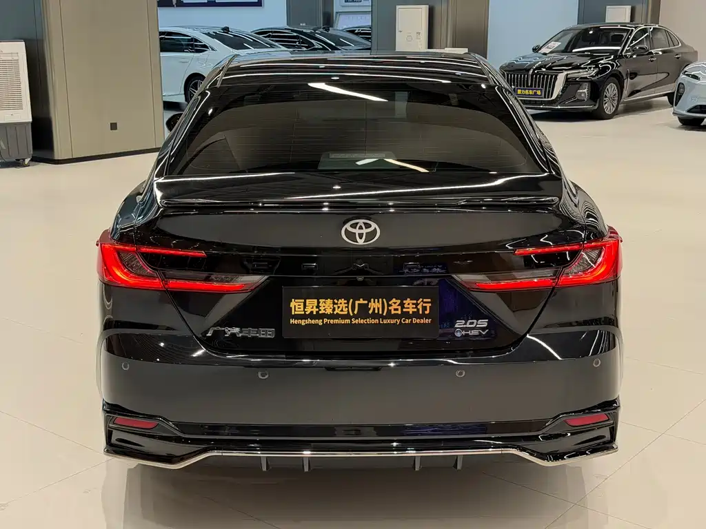 Toyota Camry — миниатюра 6