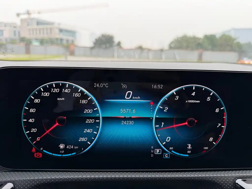 Mercedes-Benz A-Class — миниатюра 11
