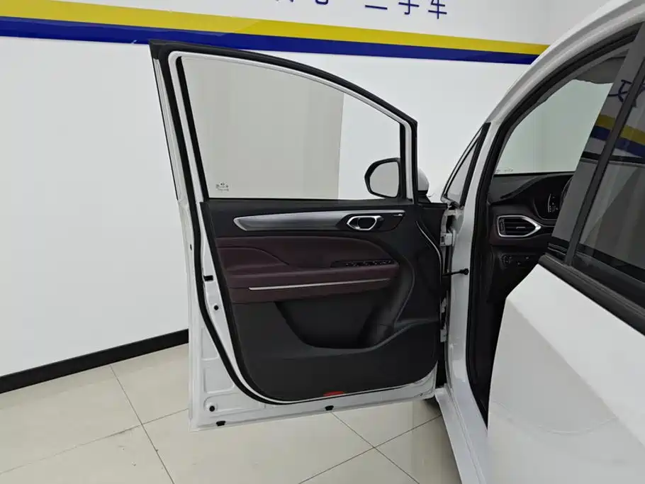 GAC Motor Trumpchi M6 — миниатюра 7
