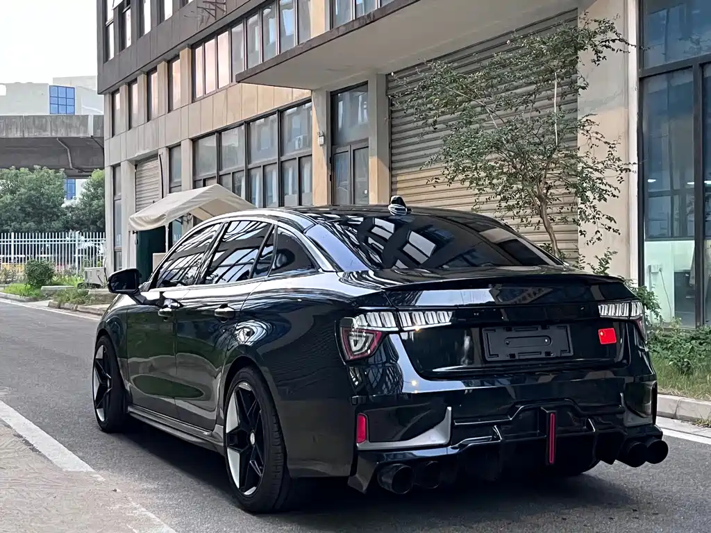 Lynk & Co 03 — миниатюра 4