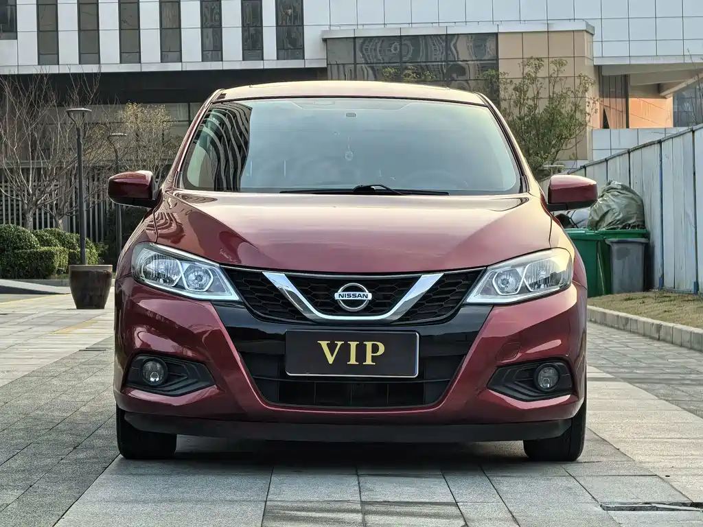 Nissan Tiida — миниатюра 2