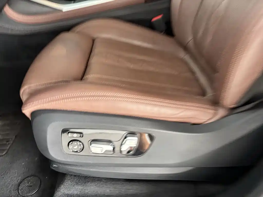 BMW X7 — миниатюра 12
