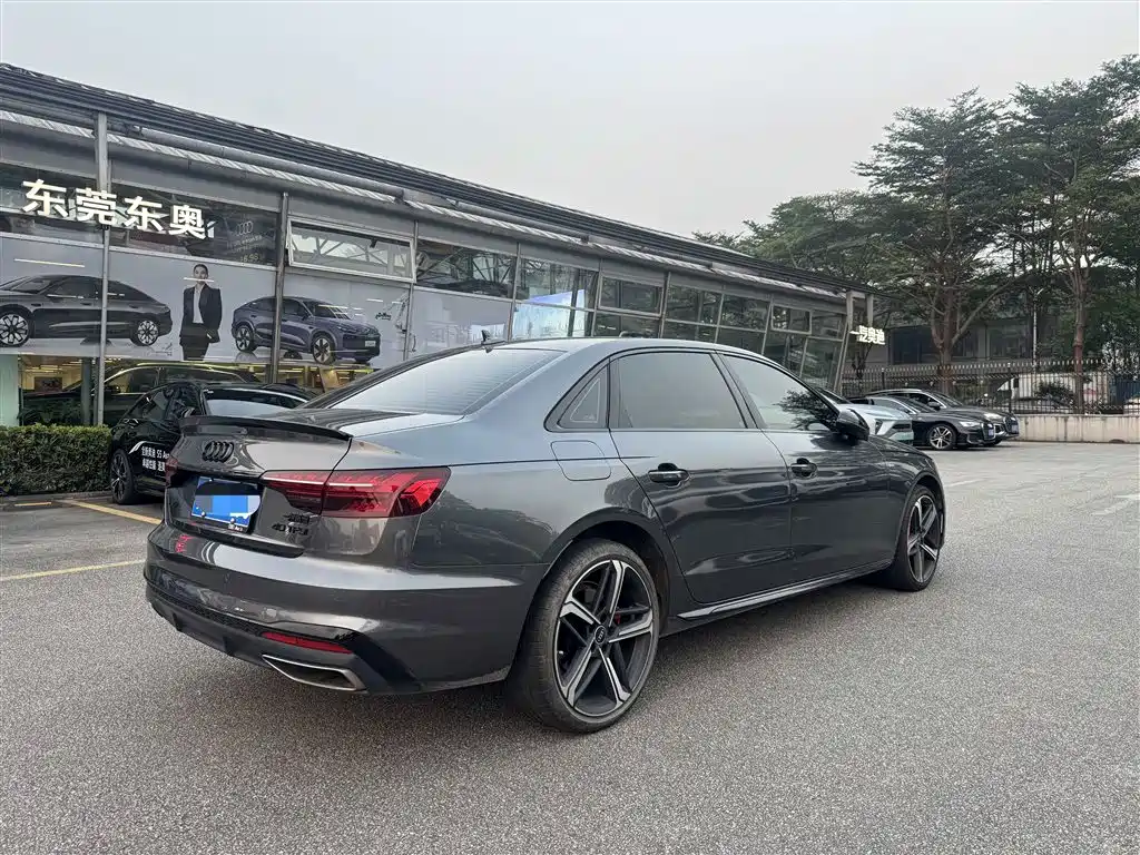 Audi A4L — миниатюра 4
