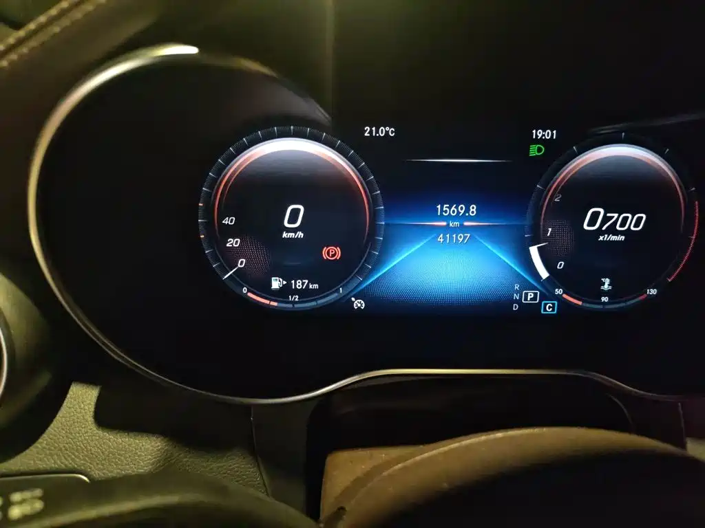 Mercedes-Benz GLC — миниатюра 8