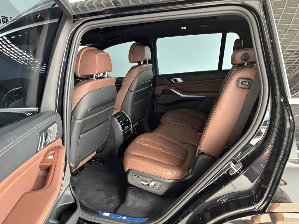 BMW X7 — миниатюра 22