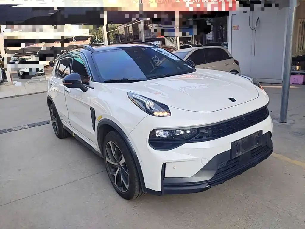 Lynk & Co 01 — миниатюра 4