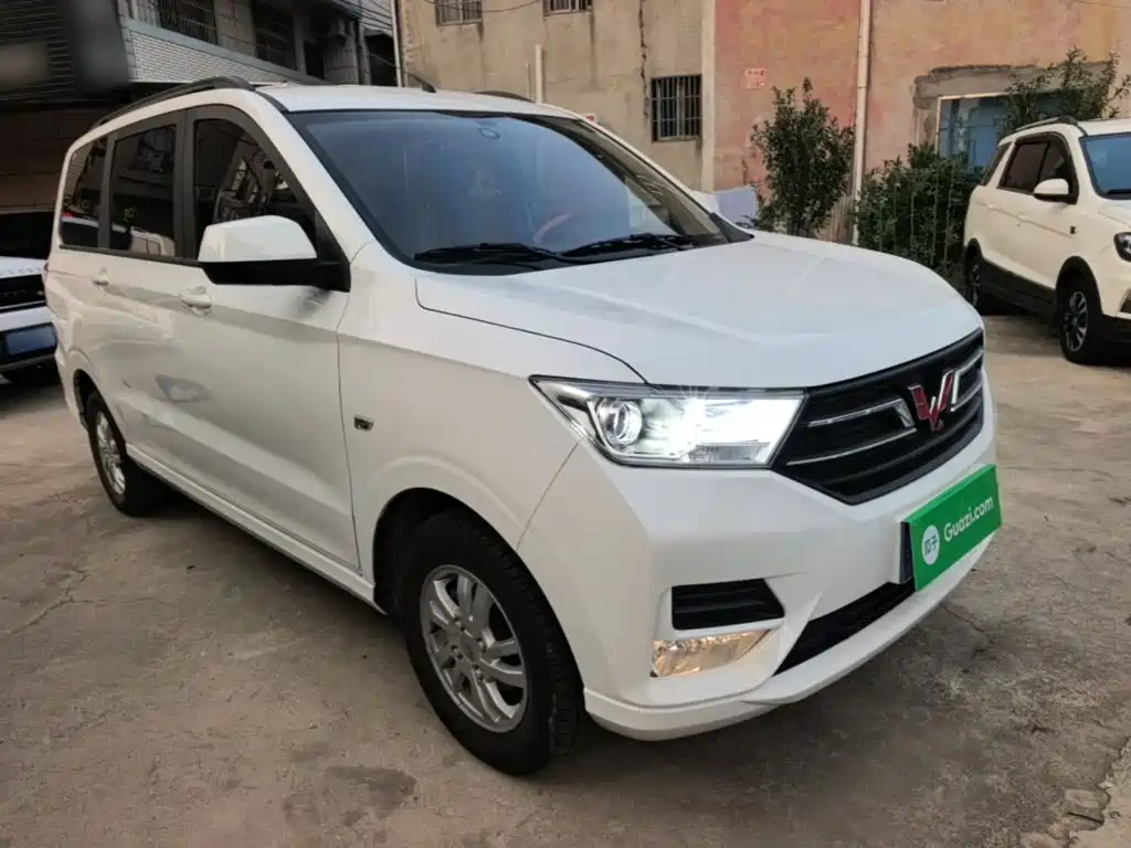 Wuling Hongguang — миниатюра 4