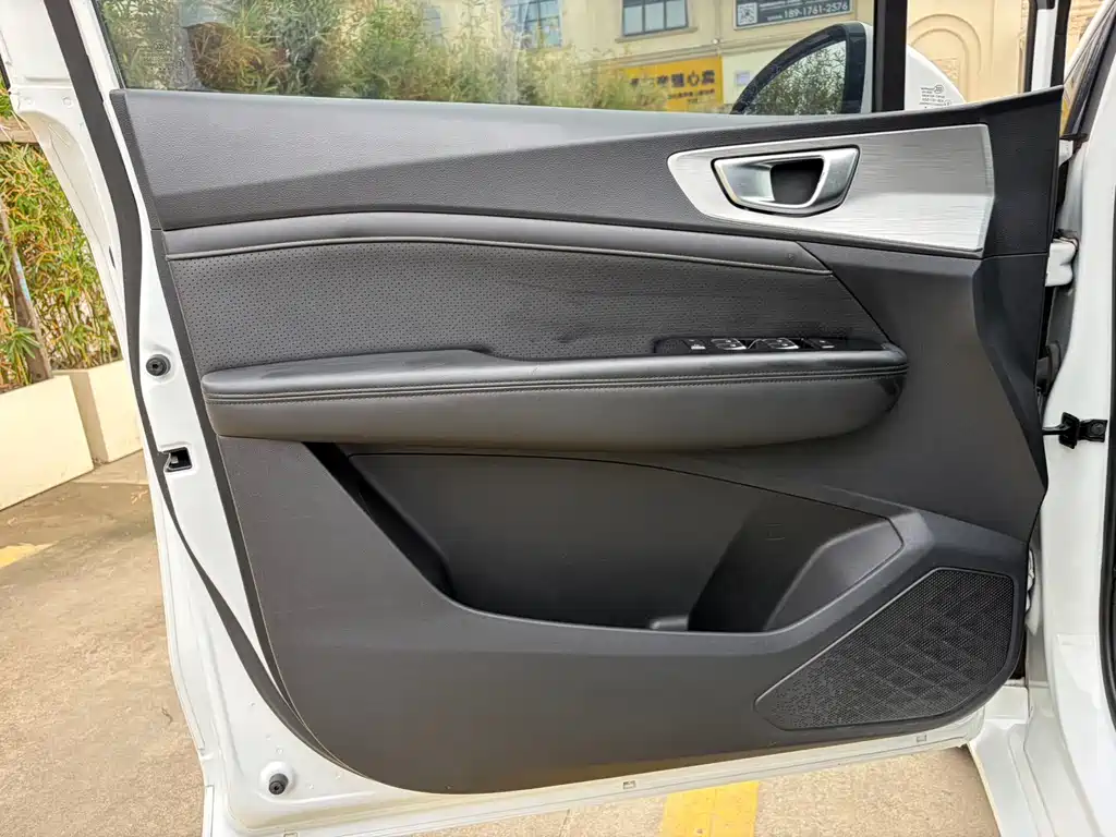 Wuling Jiachen — миниатюра 15