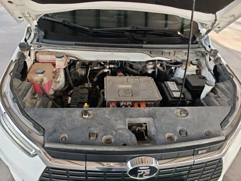 BYD Yuan EV — миниатюра 20