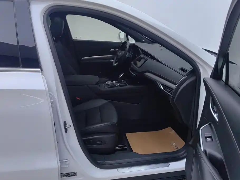 Cadillac XT4 2022 28T Luxury