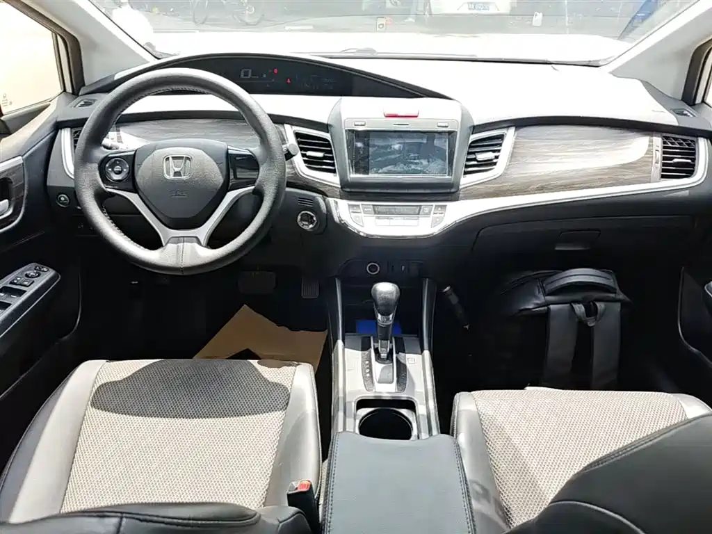 Honda Jade 2017 1.8L AT Comfort 5 мест