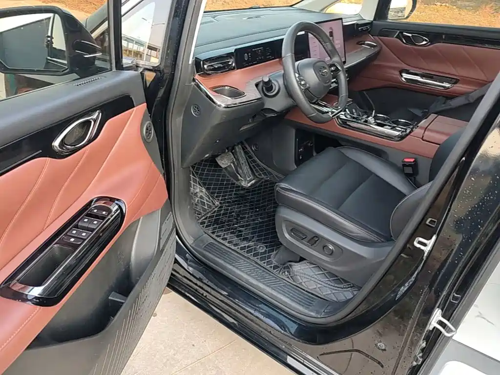 GAC Motor Trumpchi E8 PHEV — миниатюра 16
