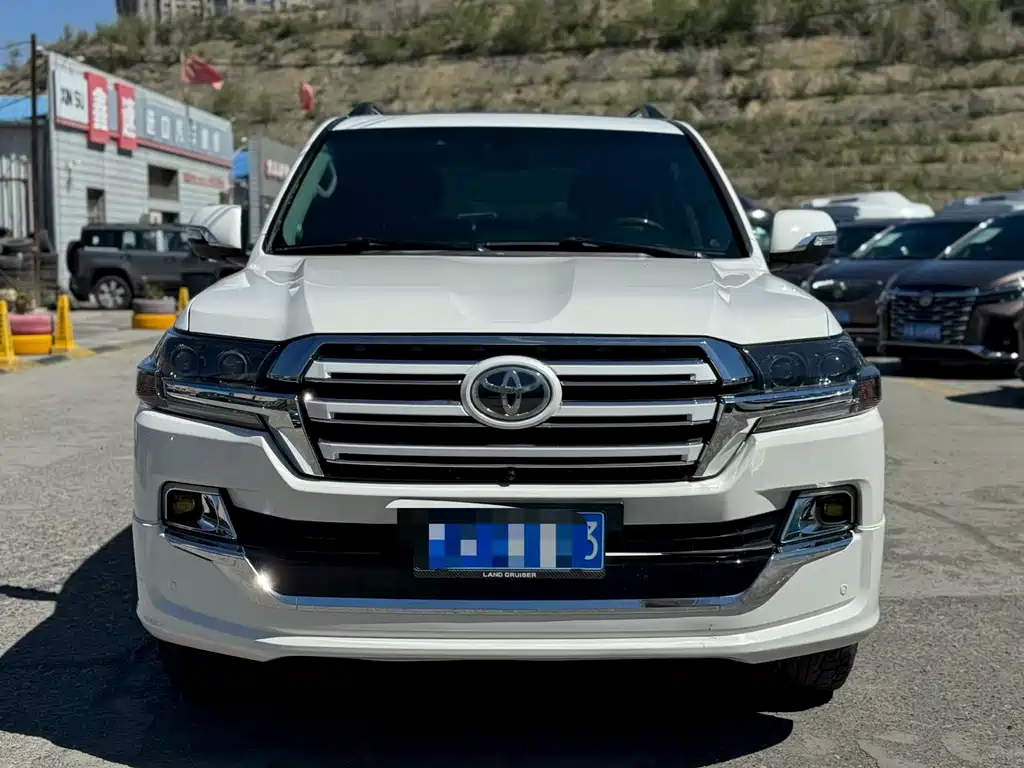 Toyota Land Cruiser 2010 4.7L AT VX