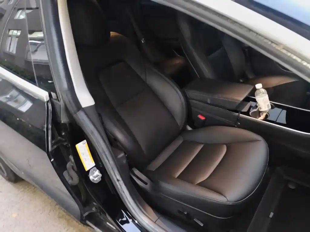 Tesla Model 3 — миниатюра 25