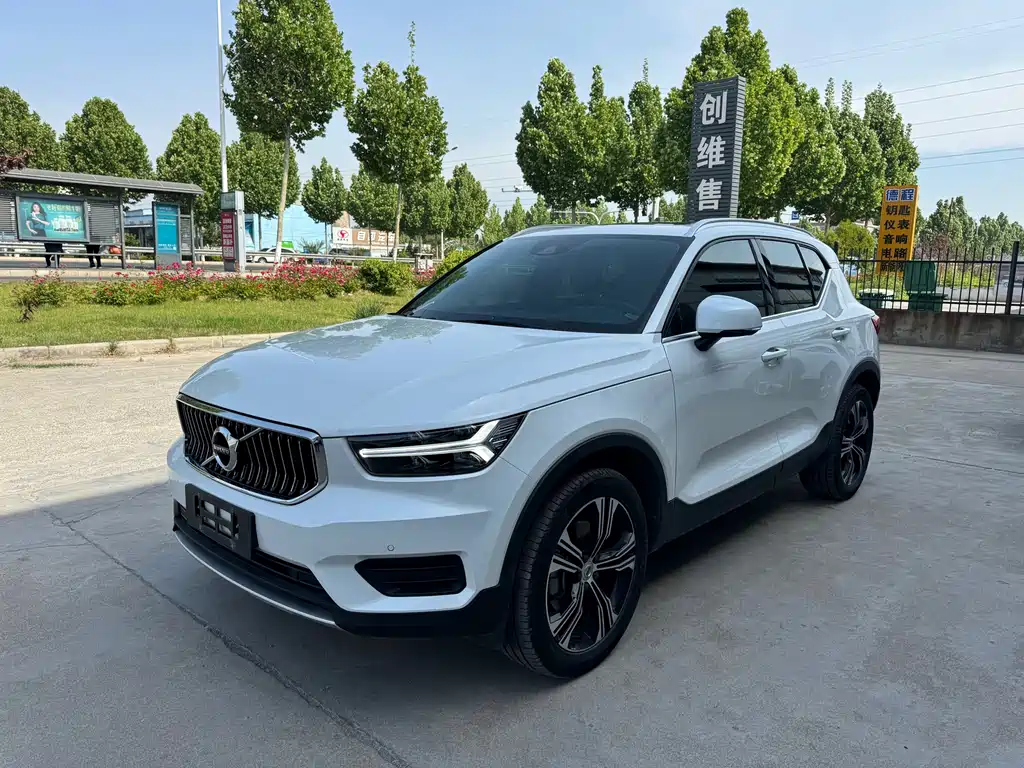 Volvo XC40 2022