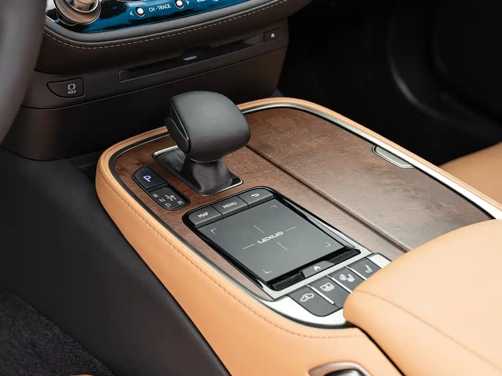 Lexus LS — миниатюра 15