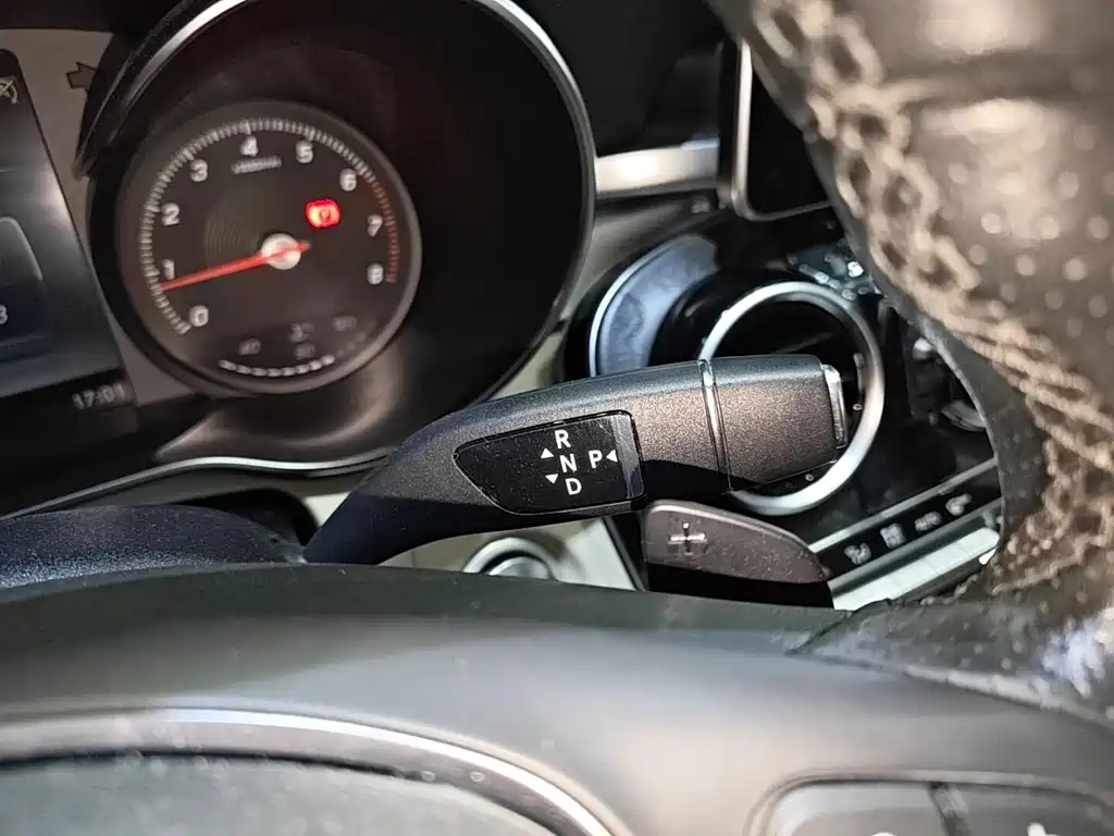 Mercedes-Benz C-Class — миниатюра 8