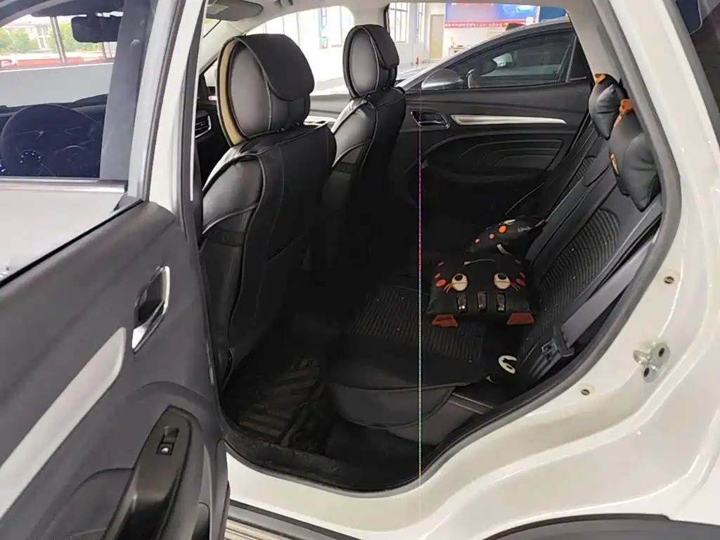 Roewe RX3 — фотографии объявления, Фото 17