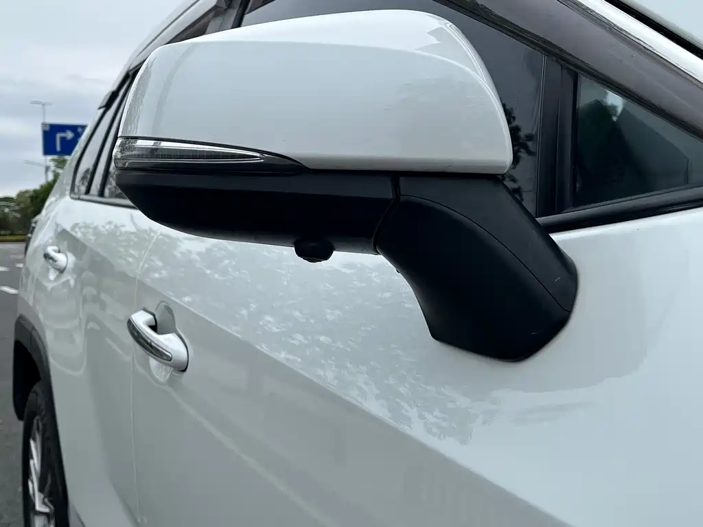 Toyota Wildlander 2020 2.0L CVT Luxury
