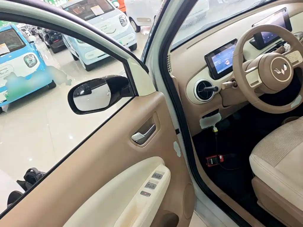 Wuling MINIEV — миниатюра 16