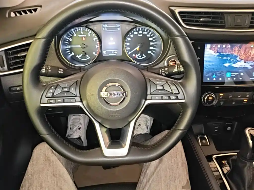 Nissan Qashqai — миниатюра 11