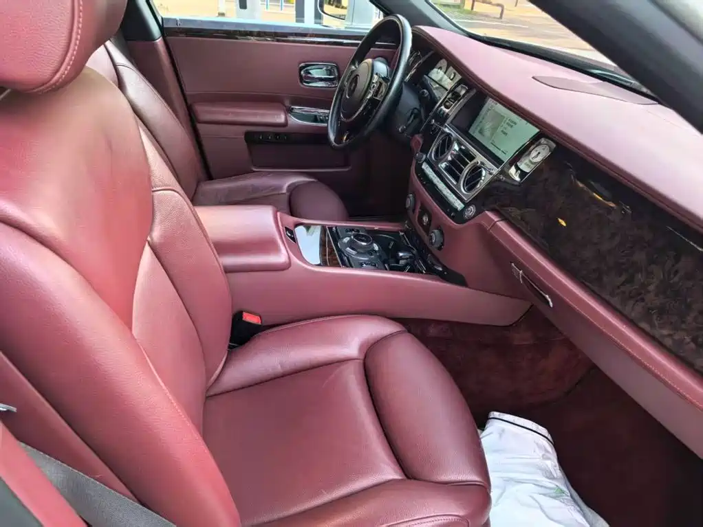 Rolls-Royce Ghost — миниатюра 4