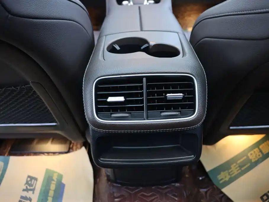 Mercedes-Benz GLE (Import) — миниатюра 21