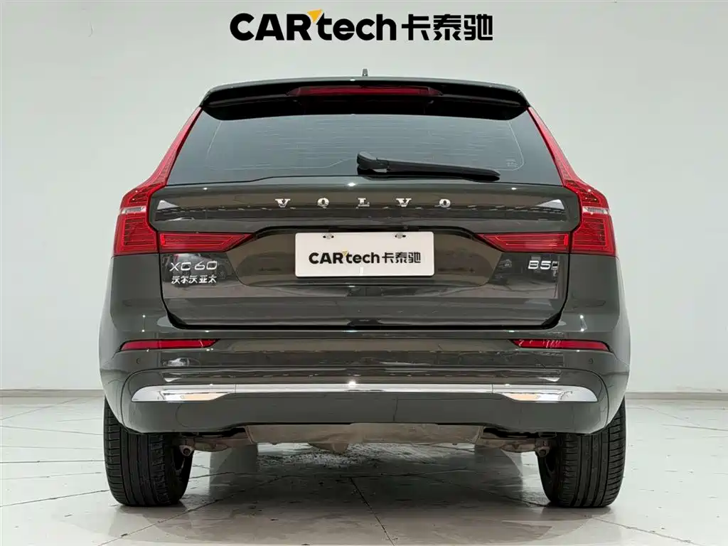 Volvo XC60 2022 B5 Luxury