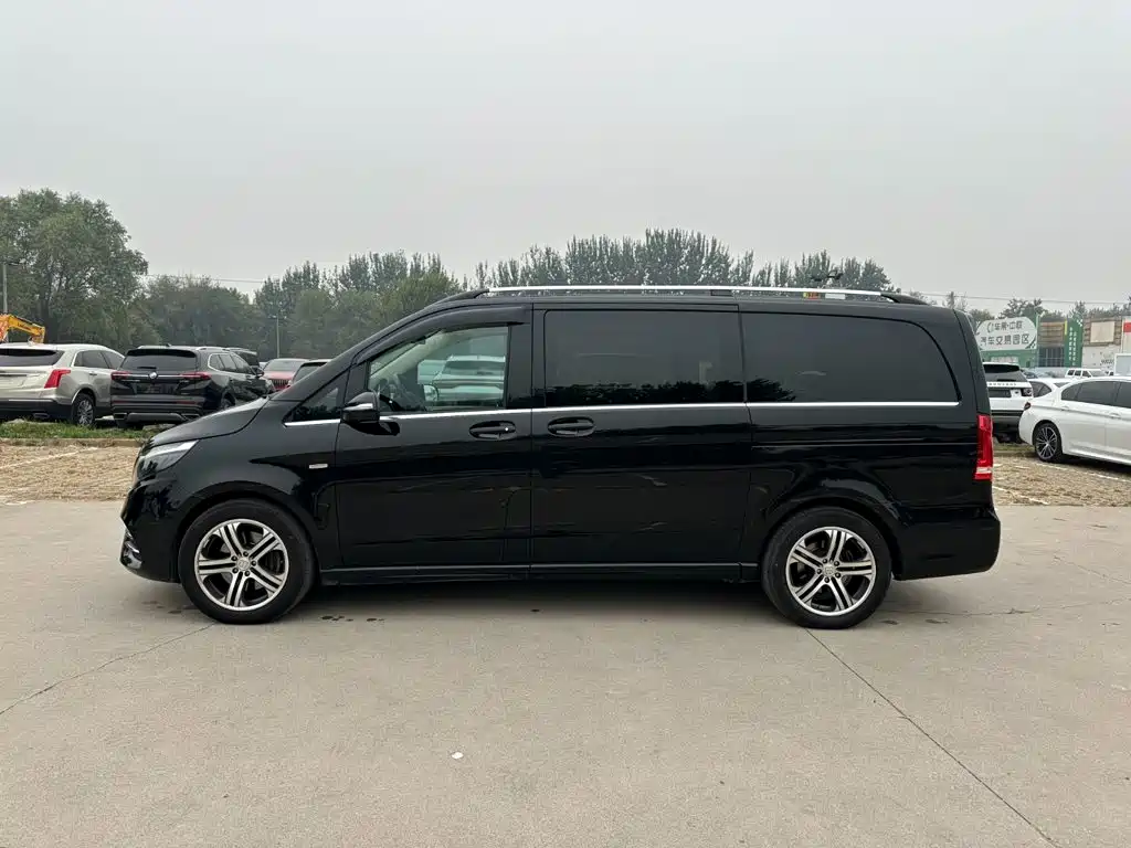 Mercedes-Benz V-Class — миниатюра 8