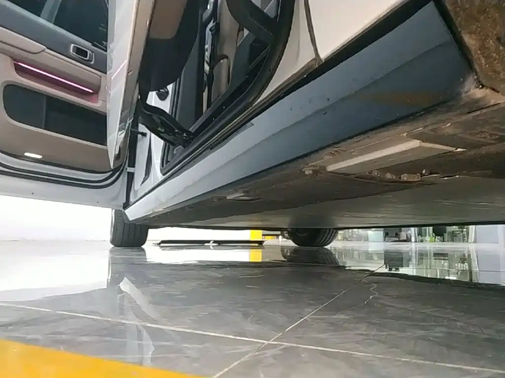 Li Auto Li MEGA — миниатюра 22