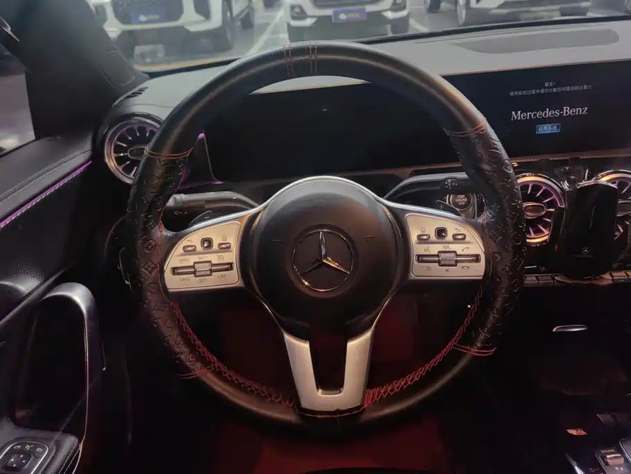 Mercedes-Benz A-Class — миниатюра 15
