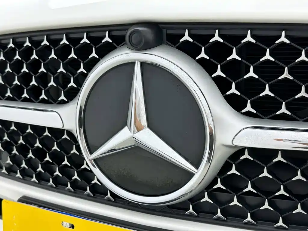 Mercedes-Benz C-Class — миниатюра 24