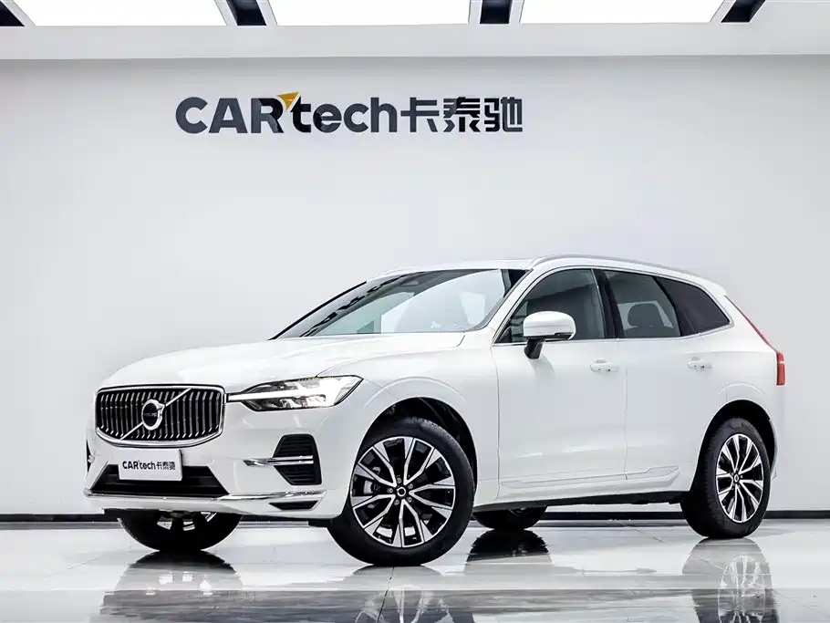 Volvo XC60 2025