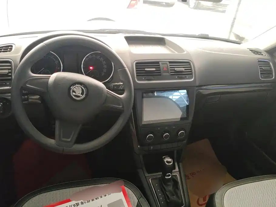 Skoda Yeti — миниатюра 12