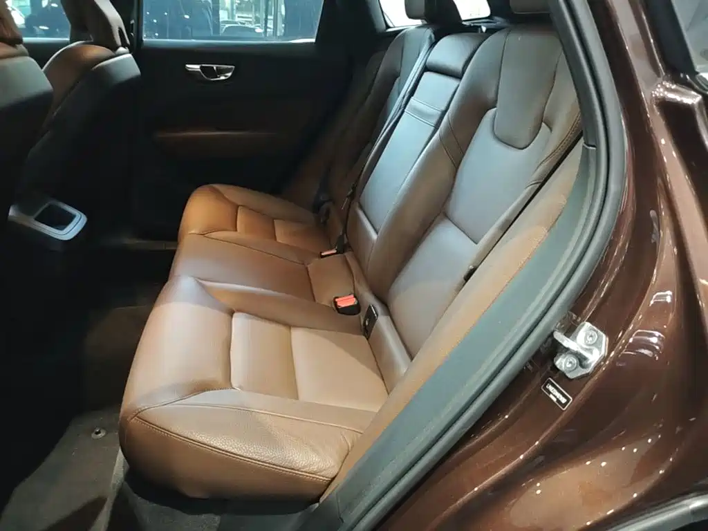 Volvo XC60 — миниатюра 17
