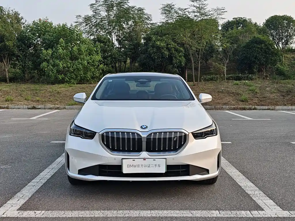 BMW i5 — миниатюра 3
