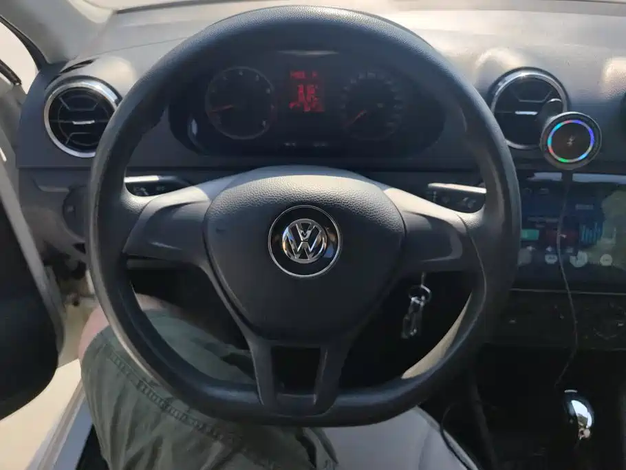 Volkswagen Jetta — миниатюра 15