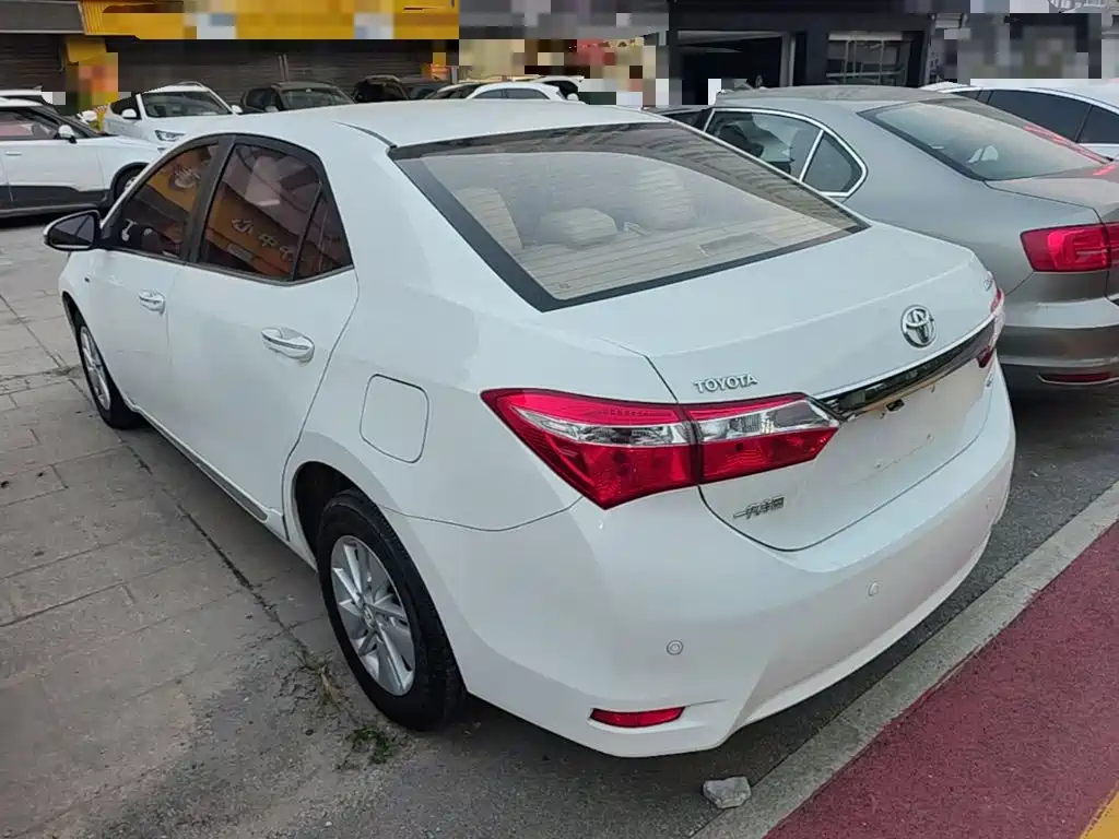 Toyota Corolla — миниатюра 5