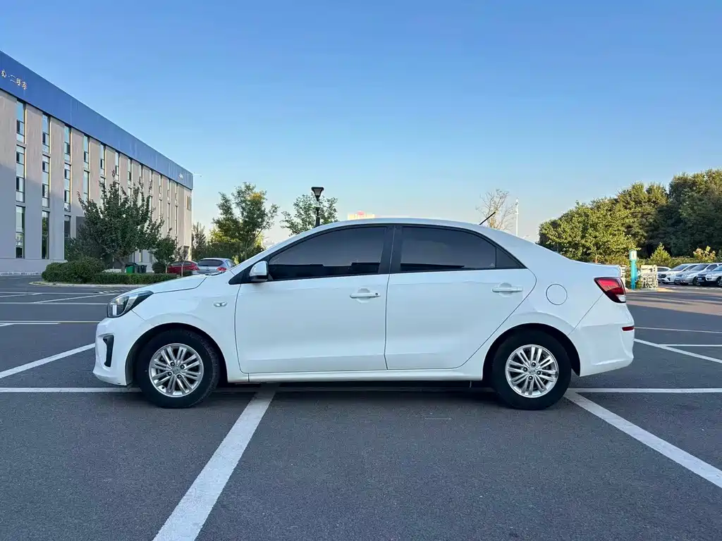 Kia Huanchi — миниатюра 13
