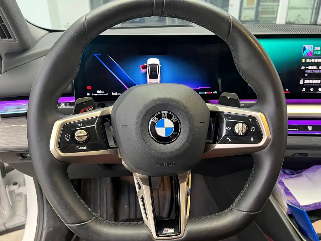 BMW 5 Series — миниатюра 8