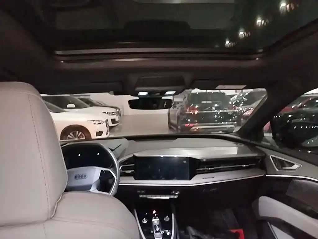 Audi Q5 e-tron — миниатюра 18